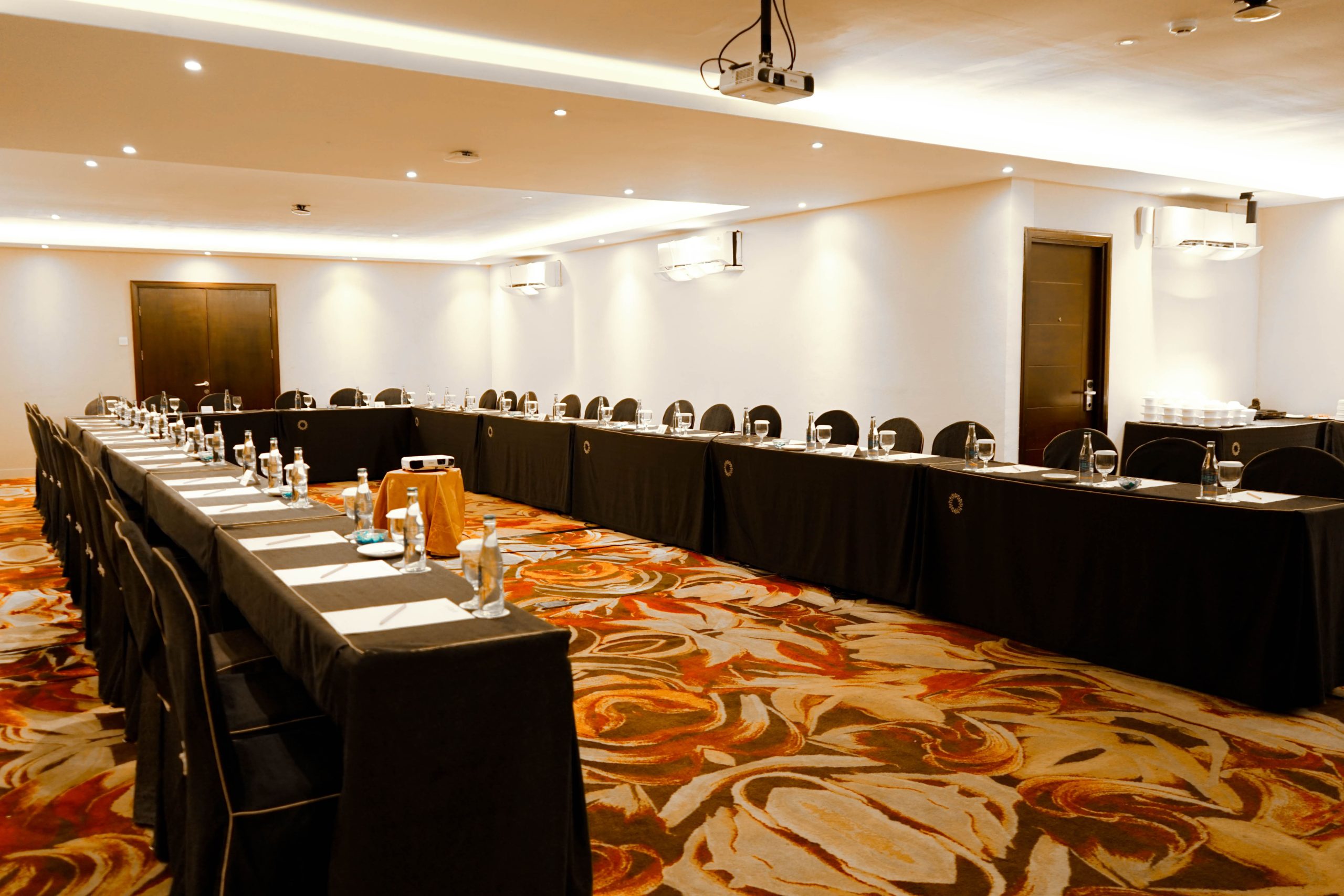 BOARDROOM photo 9