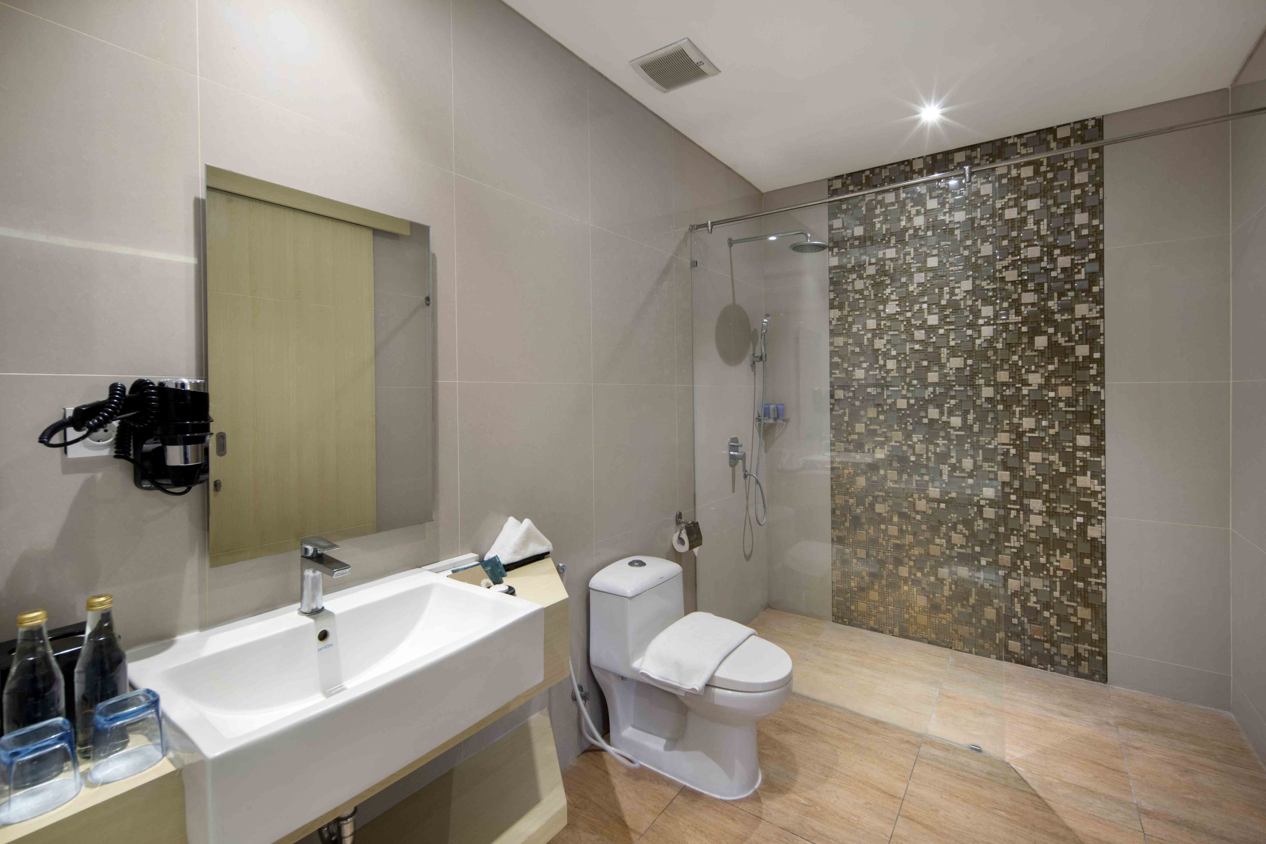Suite 8