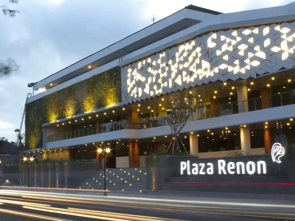Plaza Renon